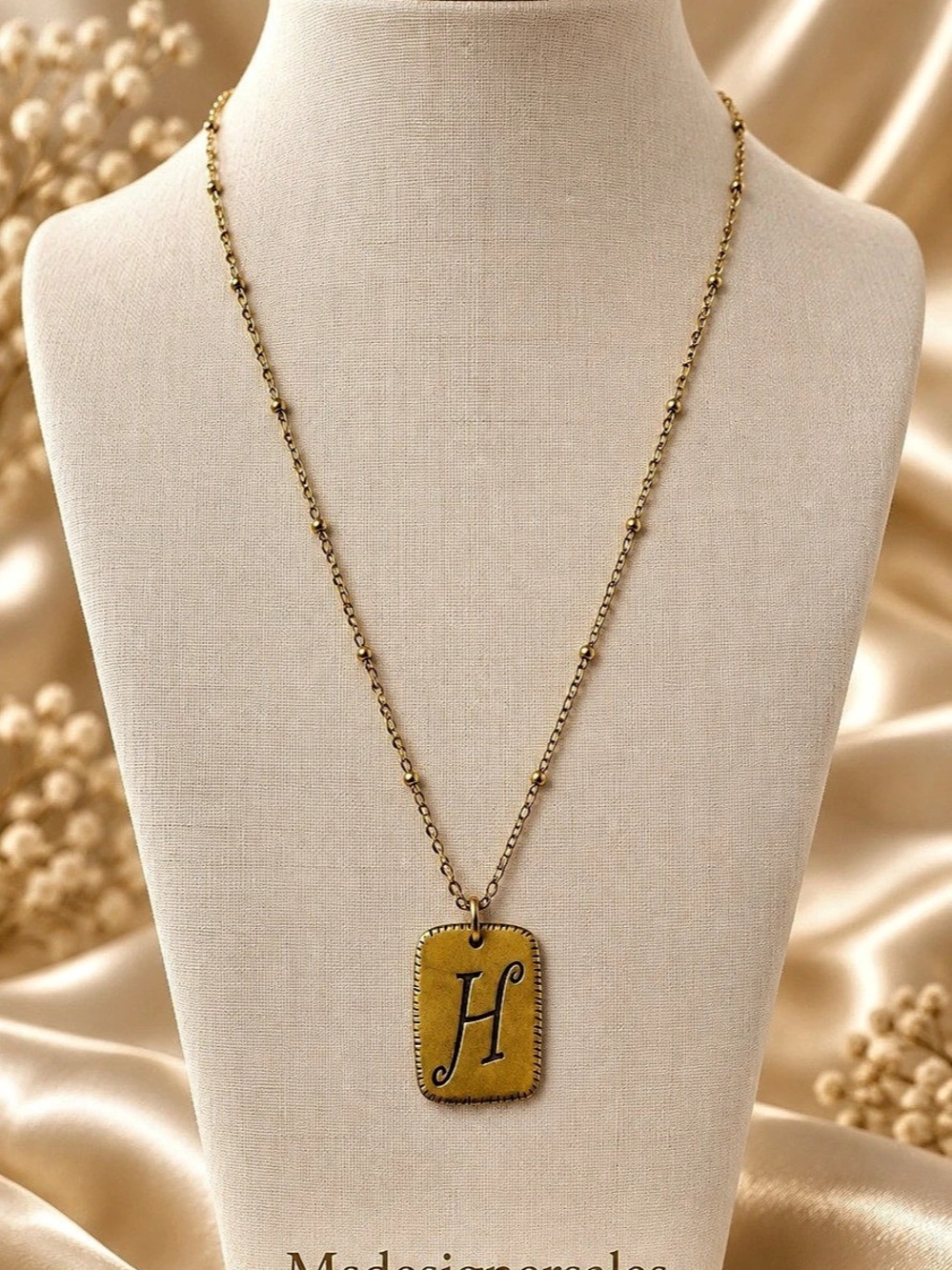 Gold Initial H Pendant Necklace 281